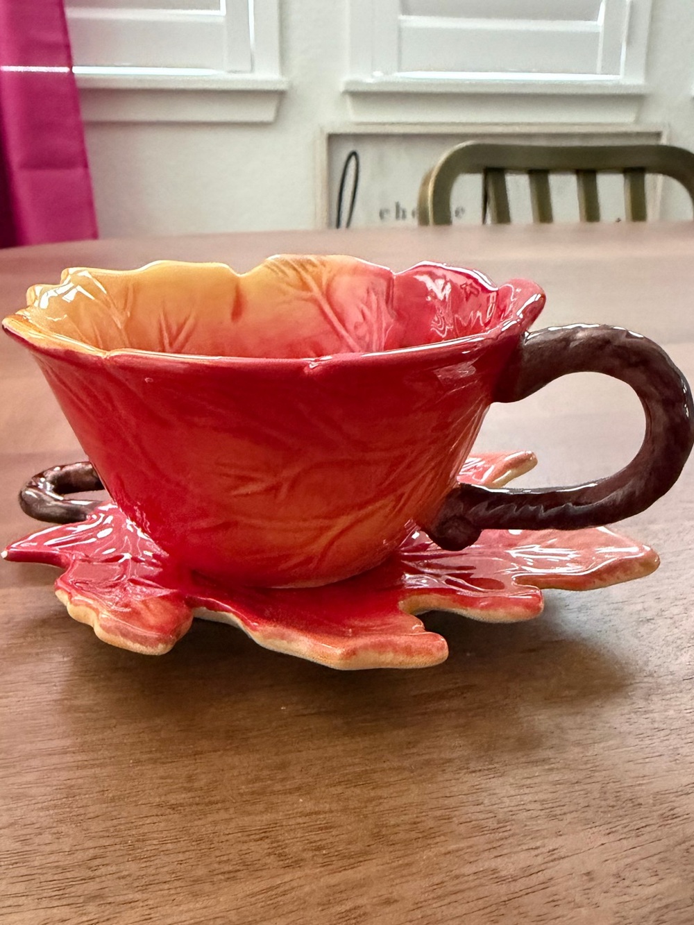 CORNER RUBY Harvest Collection Red Fall Ceramic Leaf Teacup & Saucer Set
